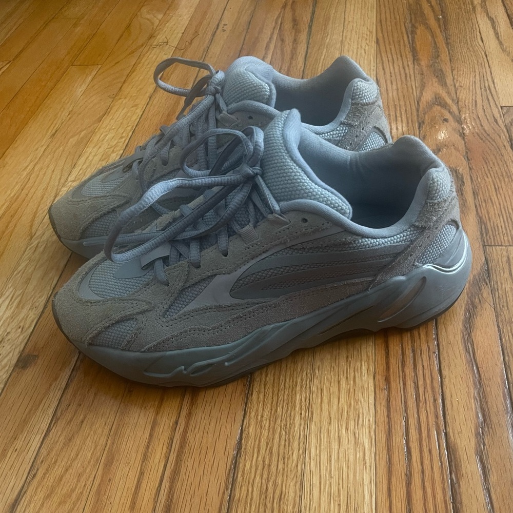 YEEZY Adidas Hospital Blue